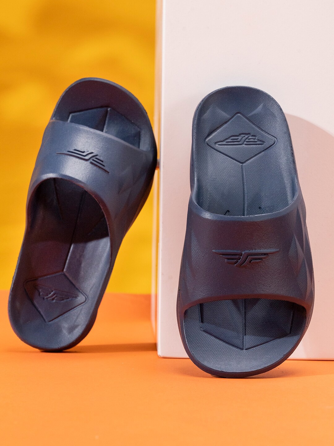 

Red Tape Men Slip-On Sliders, Navy blue