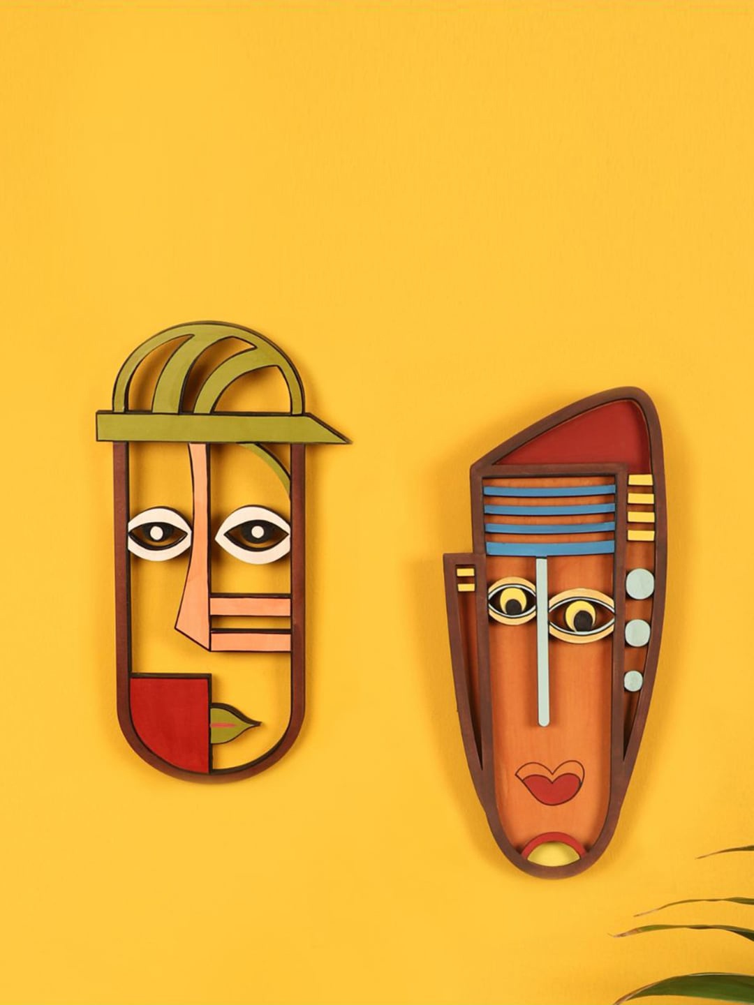 

AAKRITI ART CREATIONS Brown 2-Pieces Hunters Wall Decor Mask