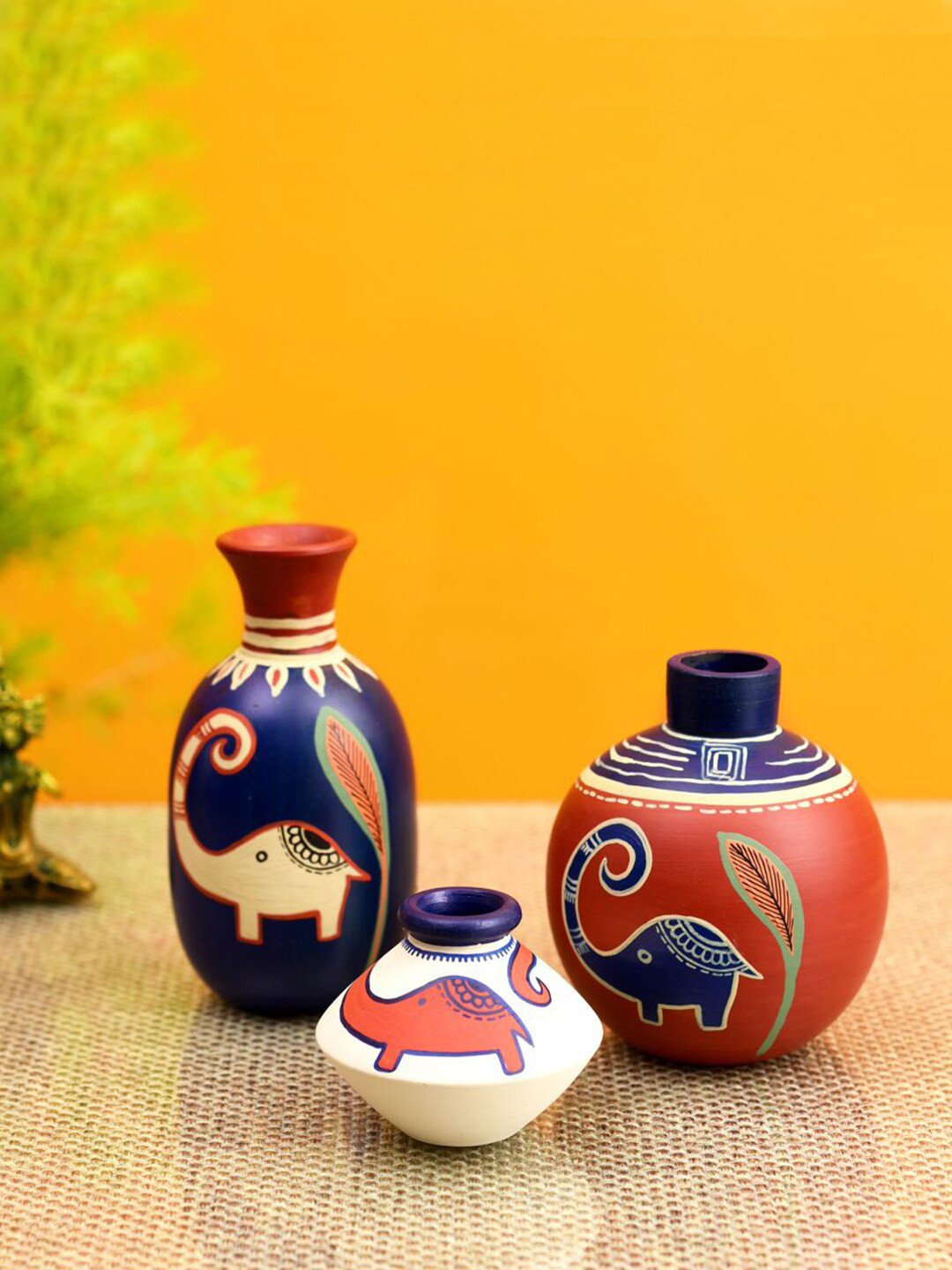 

AAKRITI ART CREATIONS 3 Pcs Red & Blue Printed Terracotta Vases