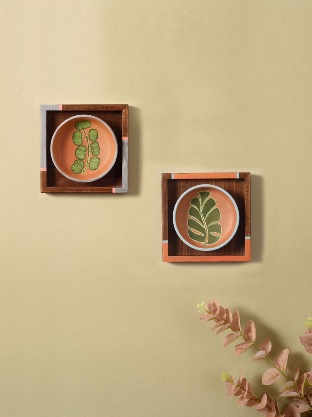 

AAKRITI ART CREATIONS Black 2-Pieces Nature's Leaf Terracotta Printed Wall Art