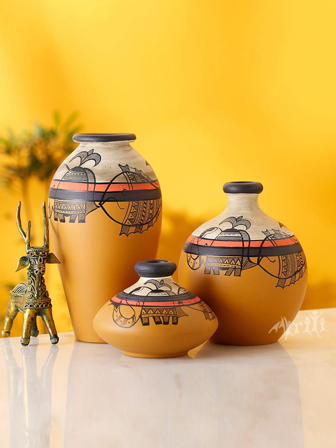 

AAKRITI ART CREATIONS Earthen 3-Pcs Yellow & Beige Earthen Miniatures Printed Vases