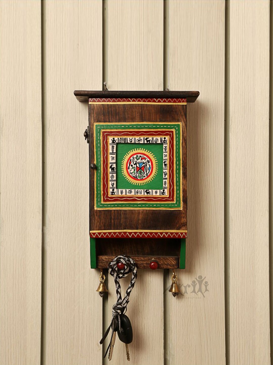 

AAKRITI ART CREATIONS Brown & Green Warli In Springs Key Holder Box