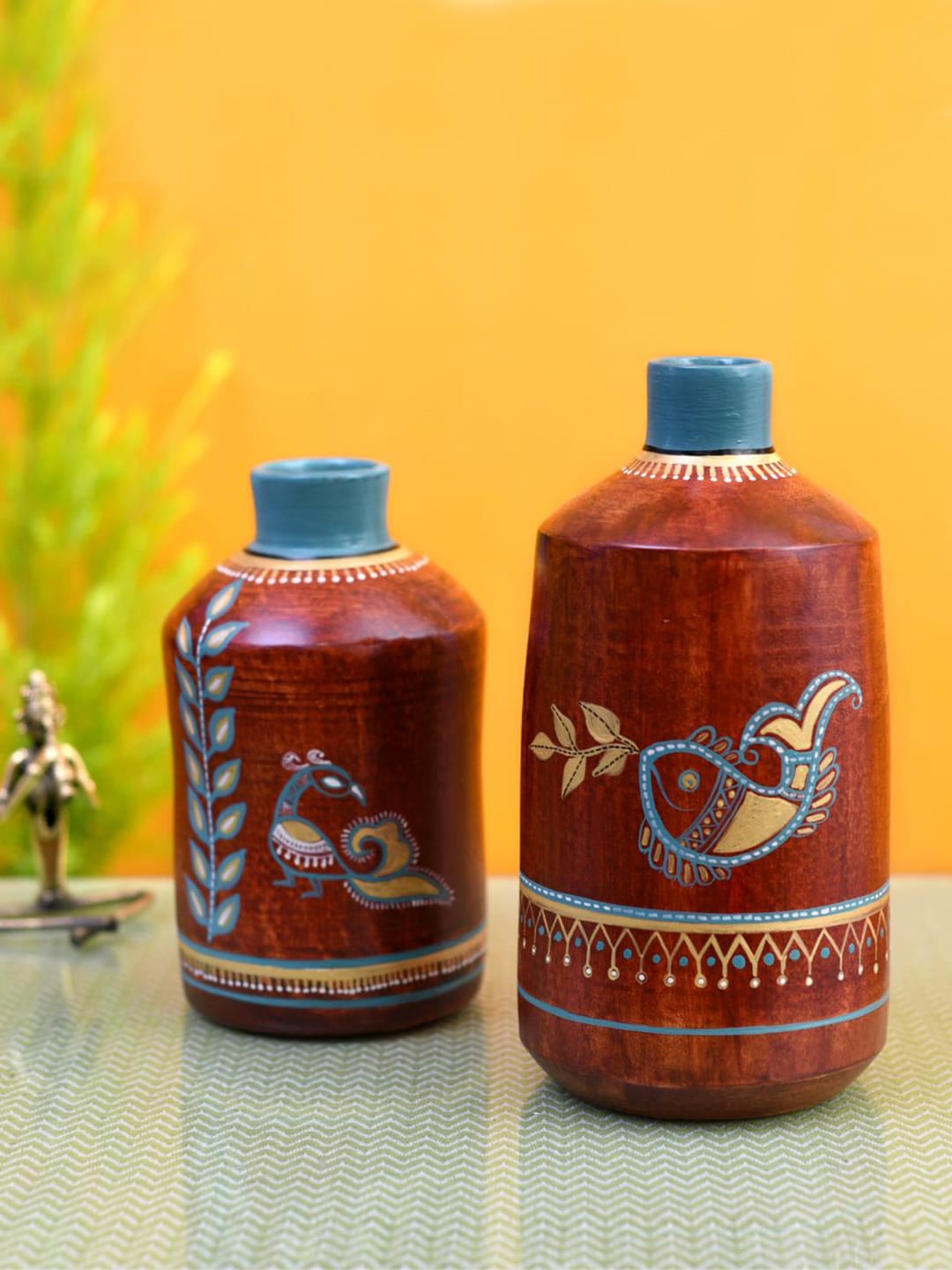 

AAKRITI ART CREATIONS 2-Pcs Red & Blue Madhubani Printed Vases