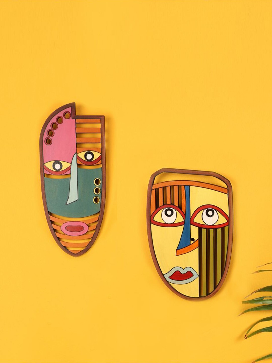 

AAKRITI ART CREATIONS Red & Yellow 2 Pieces Friends Wall Decor Mask