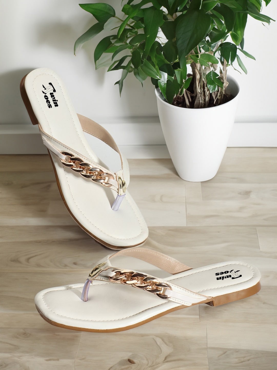 

TWIN TOES Embellished Open Toe Flats, White