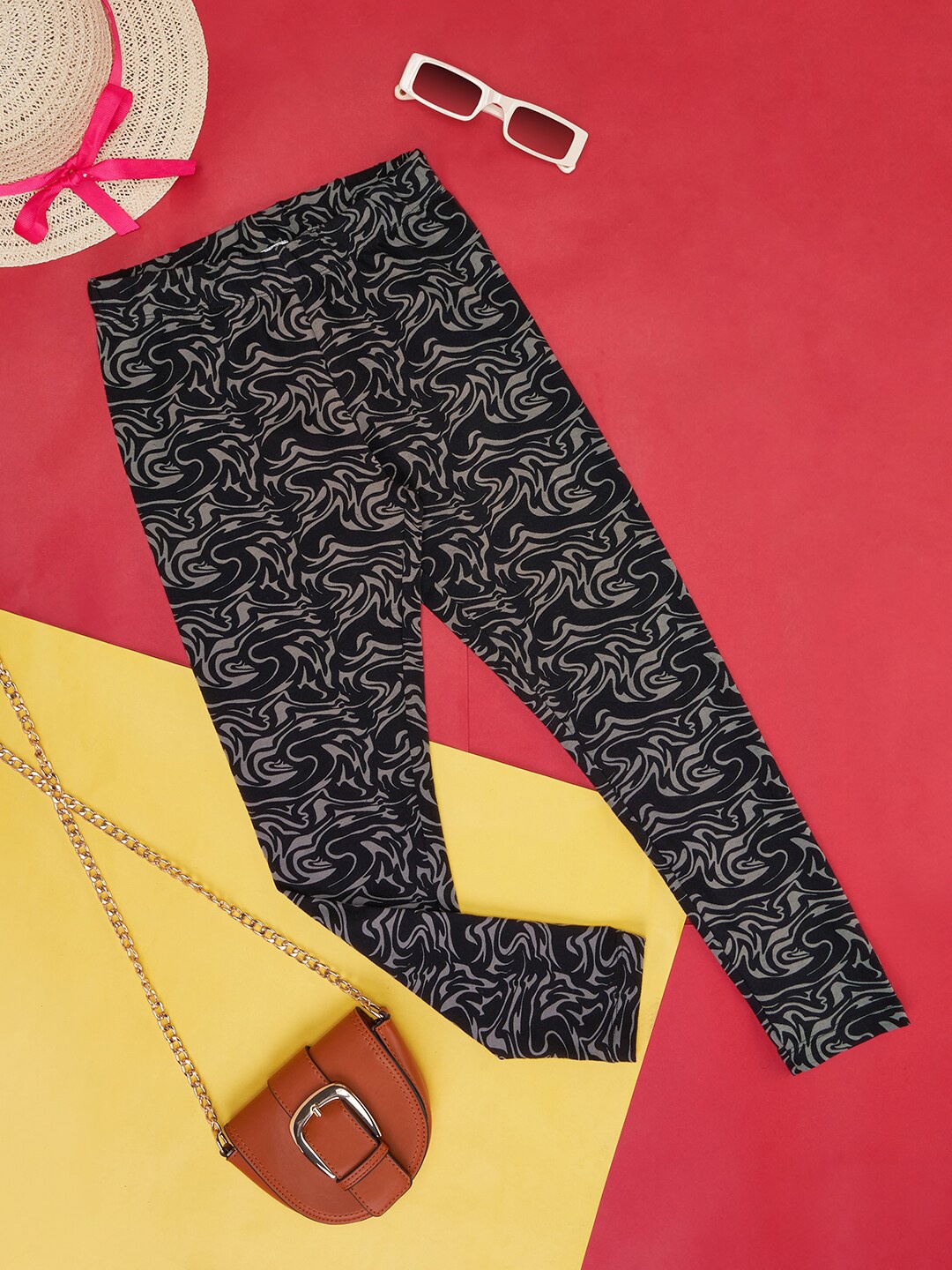 

Pantaloons Junior Girls Abstract Printed Ankle Leggings, Black