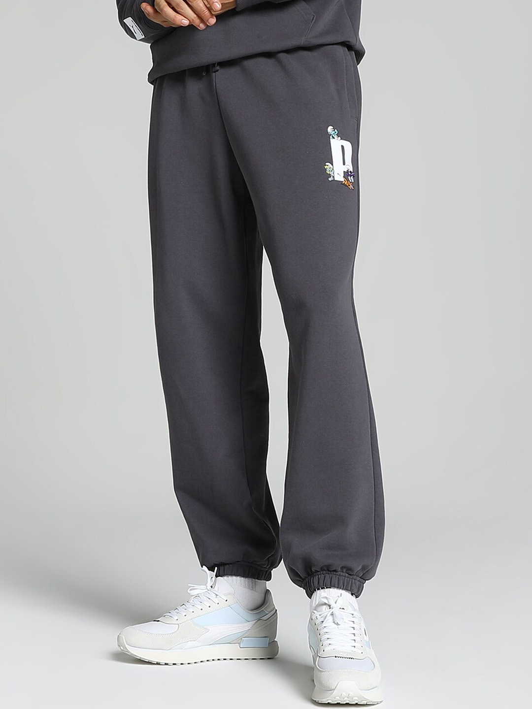 

Puma THE SMURFS Men Sweat Logo Printed Cotton Joggers, Grey