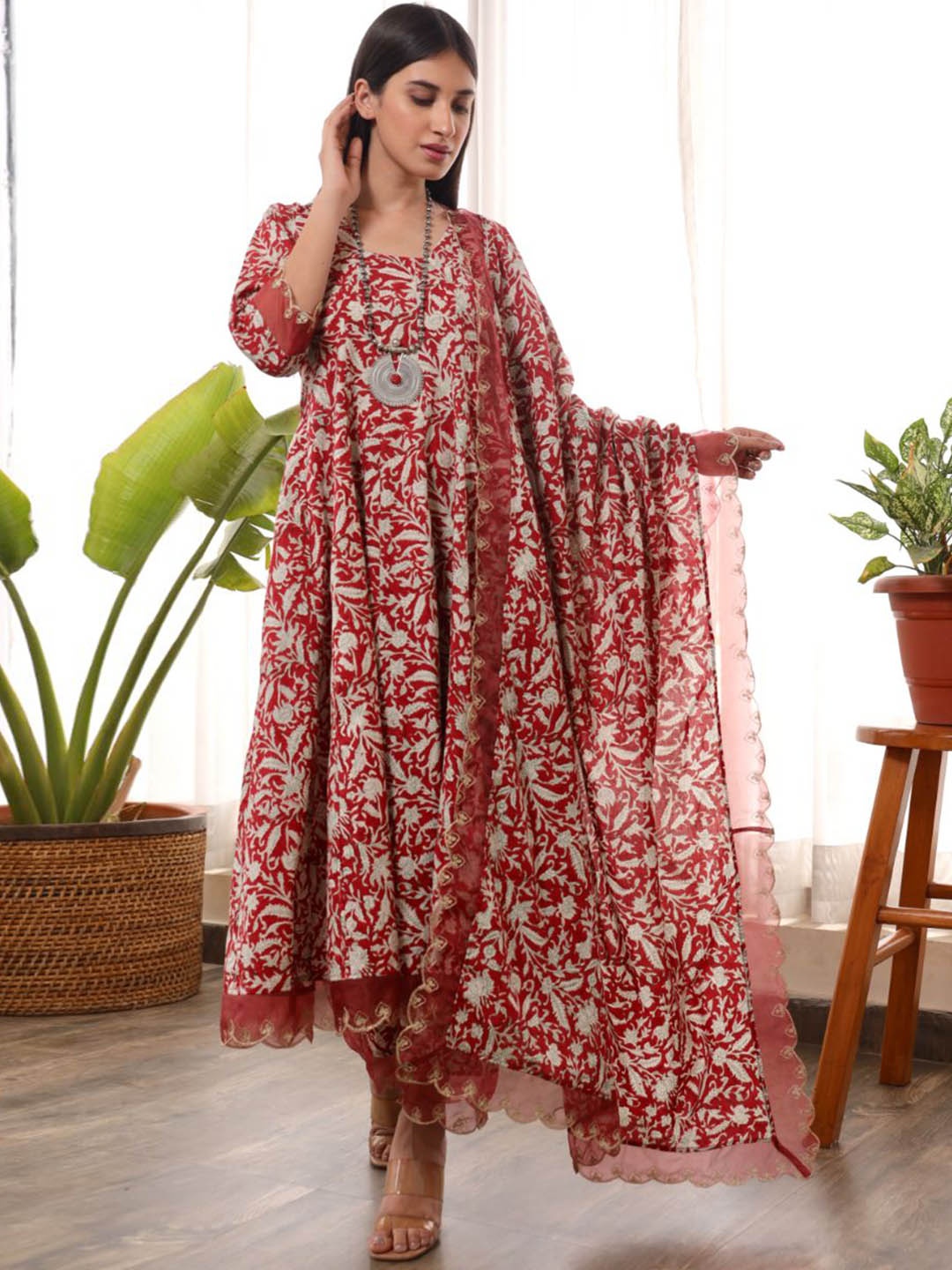 

ASRUMO Floral Printed Pure Cotton Kurta & Trousers With Dupatta, Red