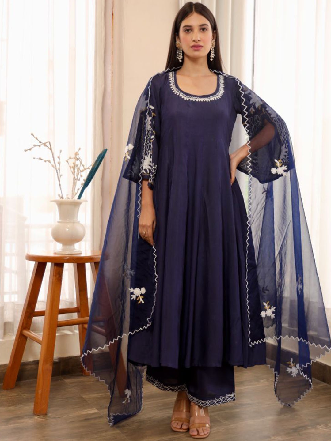 

ASRUMO Flared Sleeves Thread Work Detailed Panelled Anarkali Kurta & Palazzos with Dupatta, Navy blue