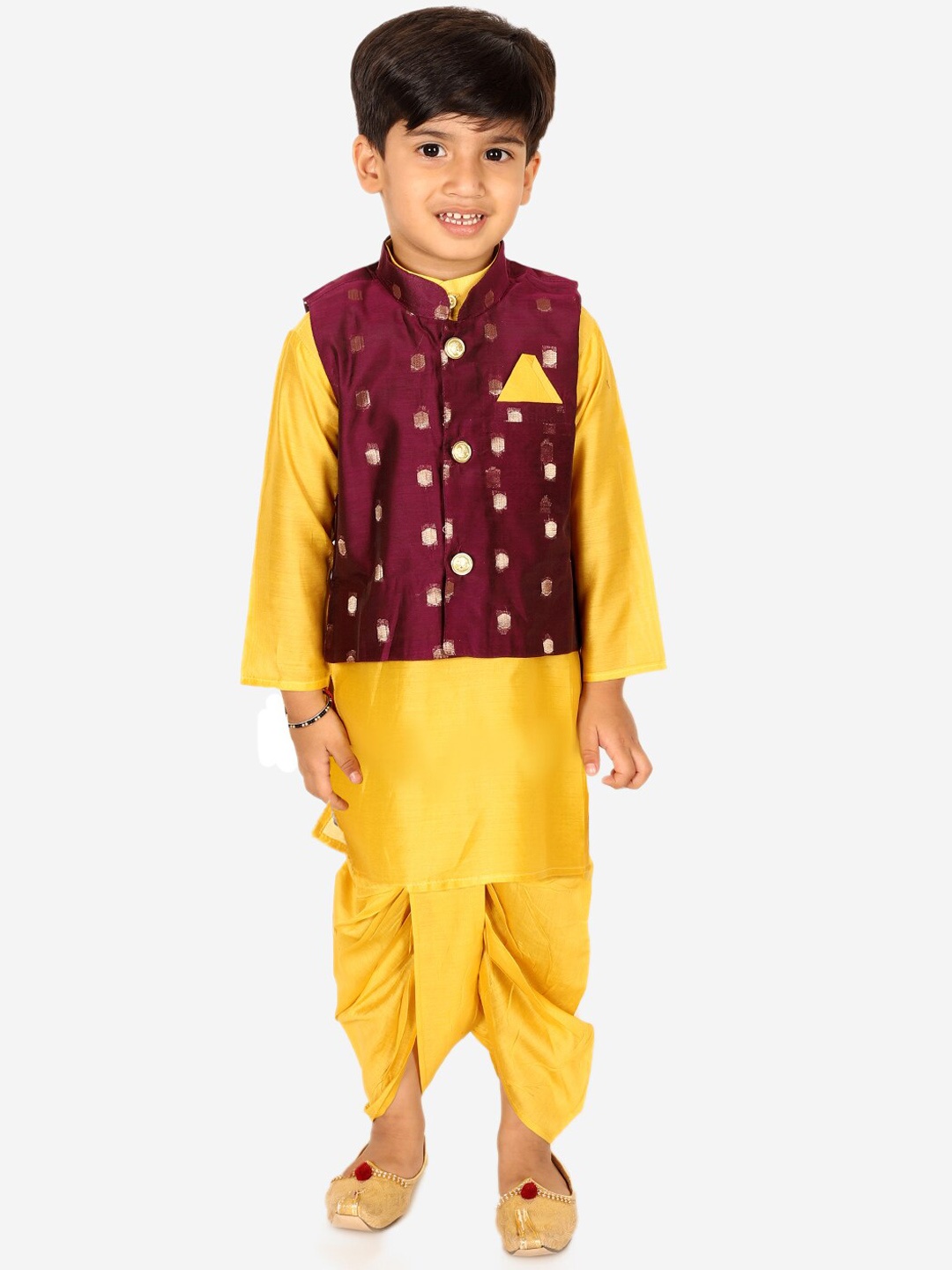 

BownBee Boys Mandarin Collar Pure Cotton Kurta & Dhoti Pants With Nehru jacket, Purple