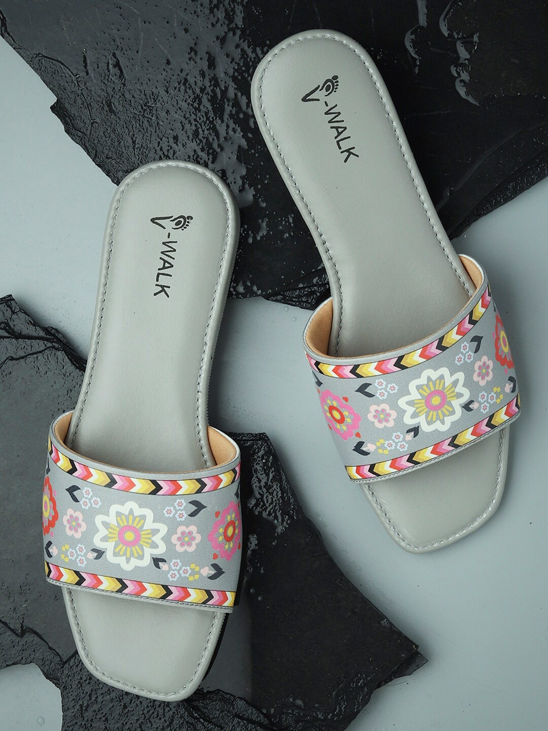 

V-WALK Printed Ethnic Open Toe Flats, Grey