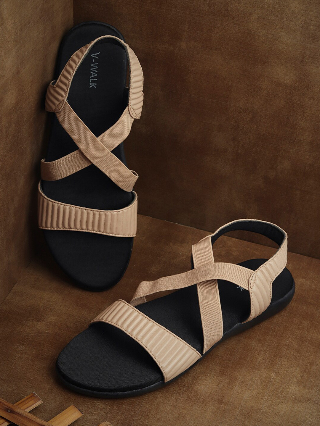 

V-WALK Leather Open Toe Flats With Backstrap, Brown