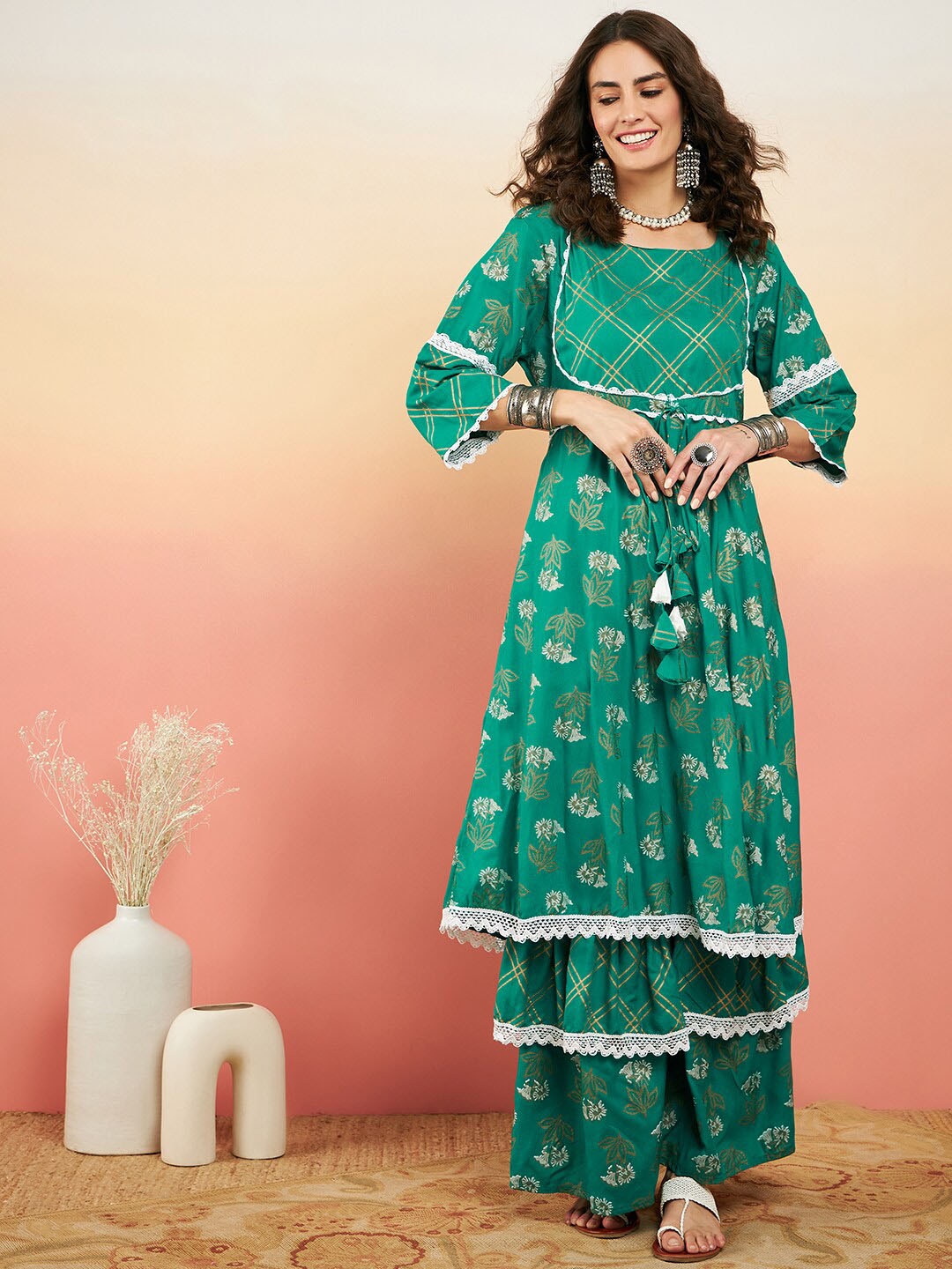 

Sangria Floral Printed A-Line Layered Viscose Rayon Kurta Set With Dupatta, Sea green