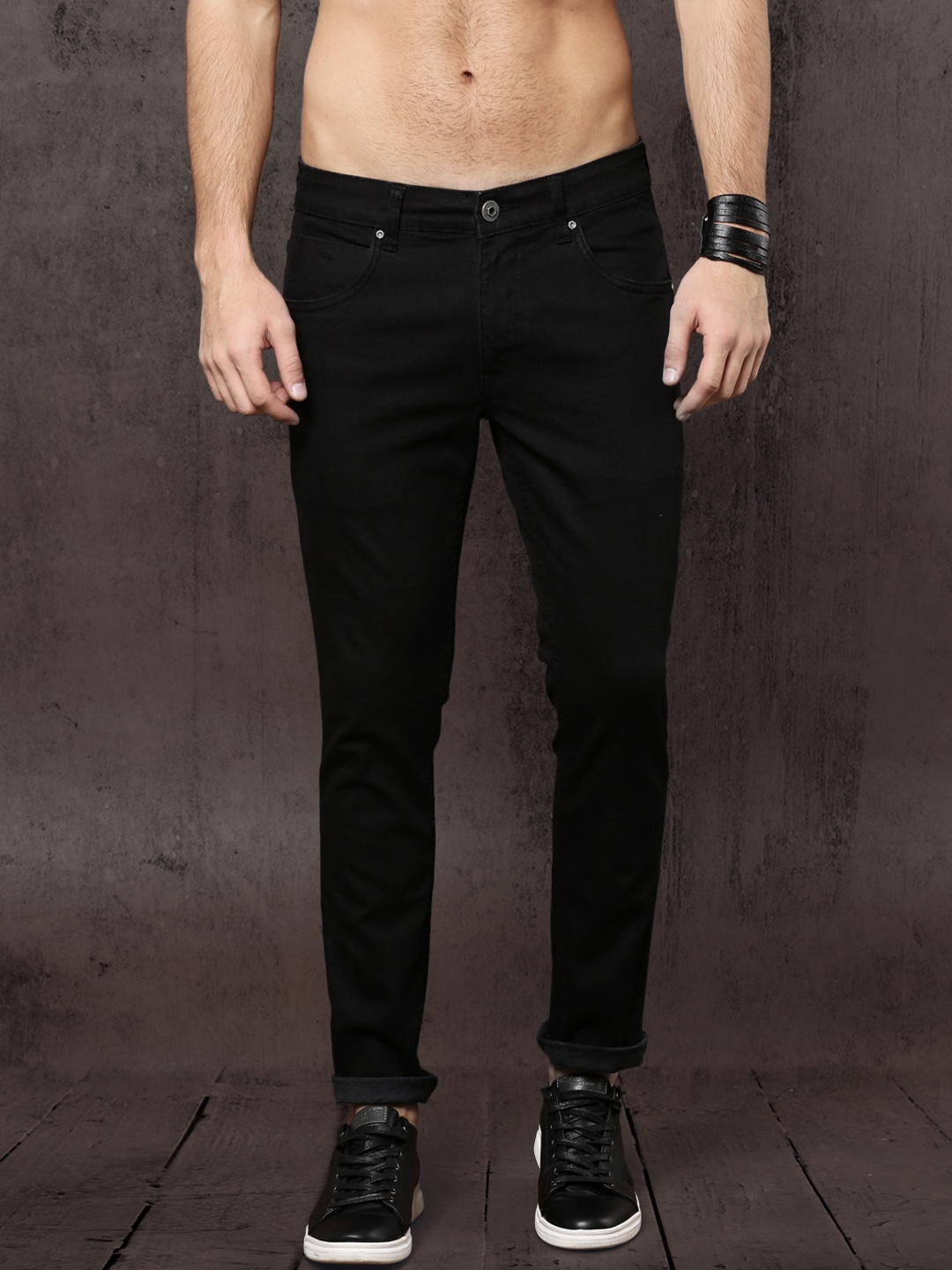 

Roadster Time Travlr Men Black Skinny Fit Mid-Rise Clean Look Stretchable Jeans