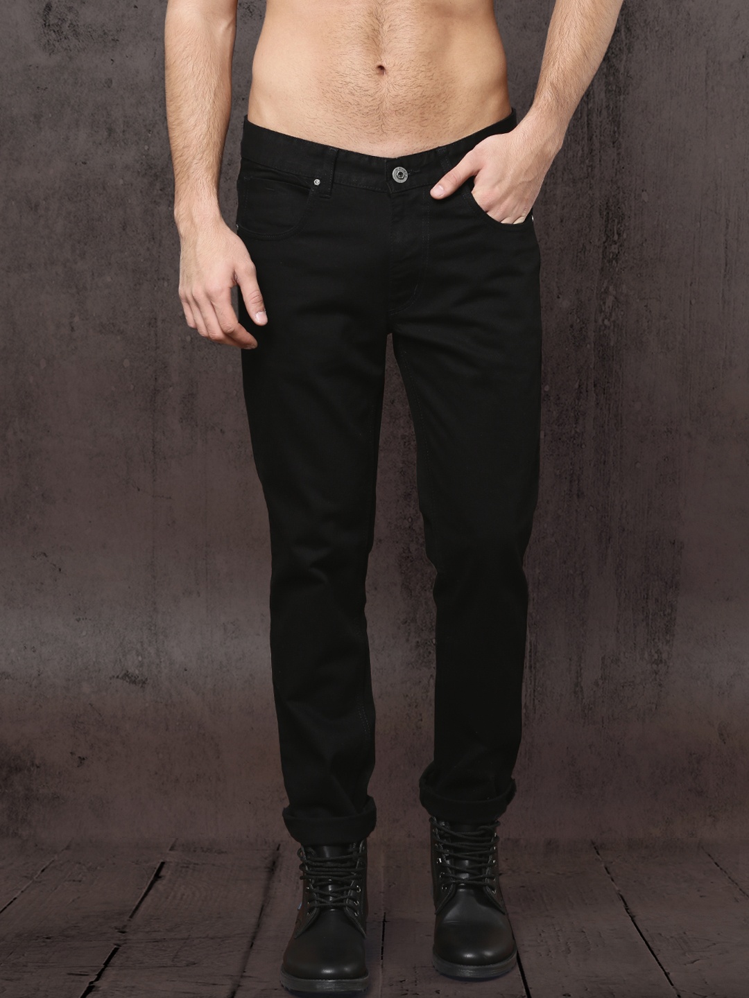 

Roadster Men Black Slim Fit Mid-Rise Clean Look Jeans