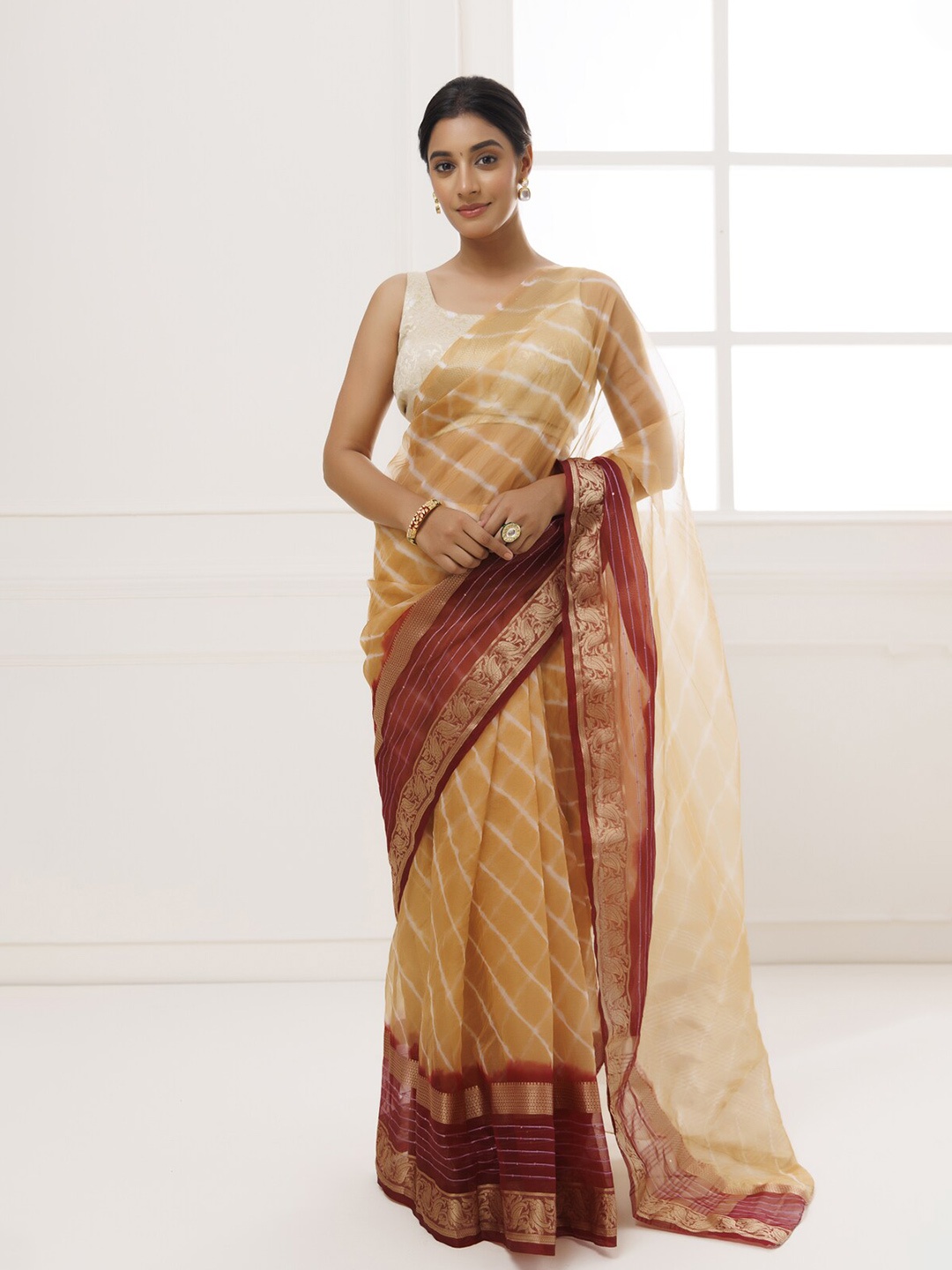 

Geroo Jaipur Leheriya Zari Organza Saree, Beige