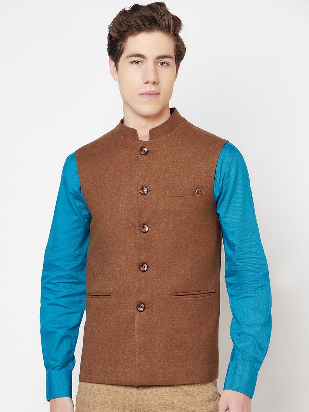 

Crimsoune Club Sleeveless Nehru Jacket, Brown