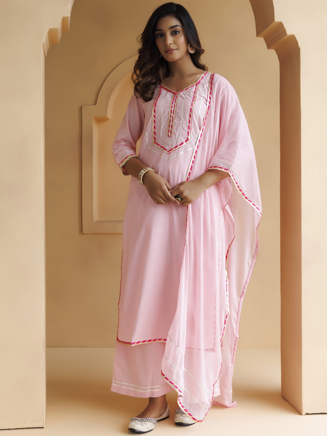 

Geroo Jaipur Yoke Design Gotta Patti Pure Cotton Kurta Set, Pink