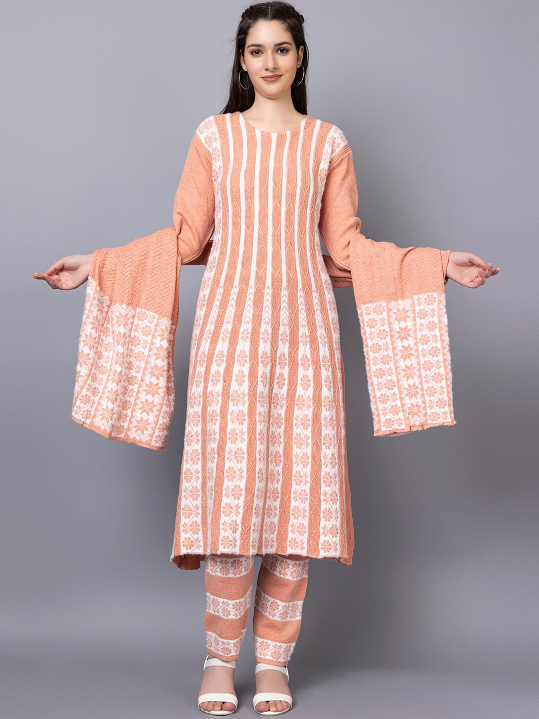 

TYSORT Floral Self Design Regular Woolen Kurta with Trousers & Dupatta, Pink