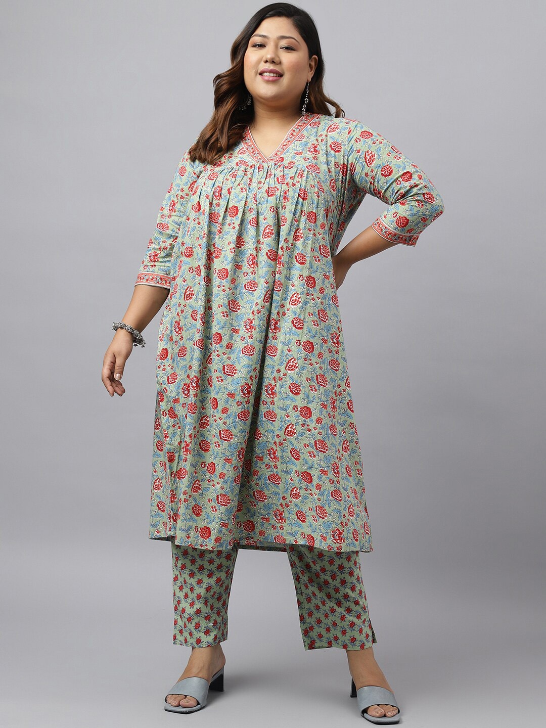 

XL LOVE by Janasya Plus Size Floral Printed Pleated A-Line Pure Cotton Kurta With Trousers, Green