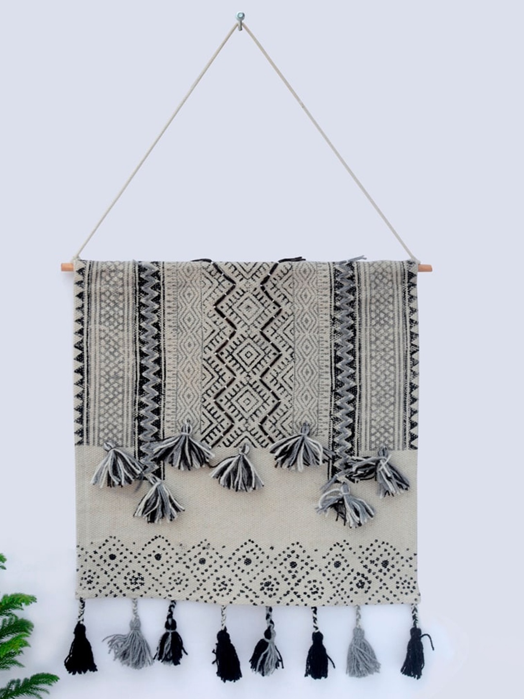 

Art Avenue Grey Printed Tapestry Cotton Wall Hanging