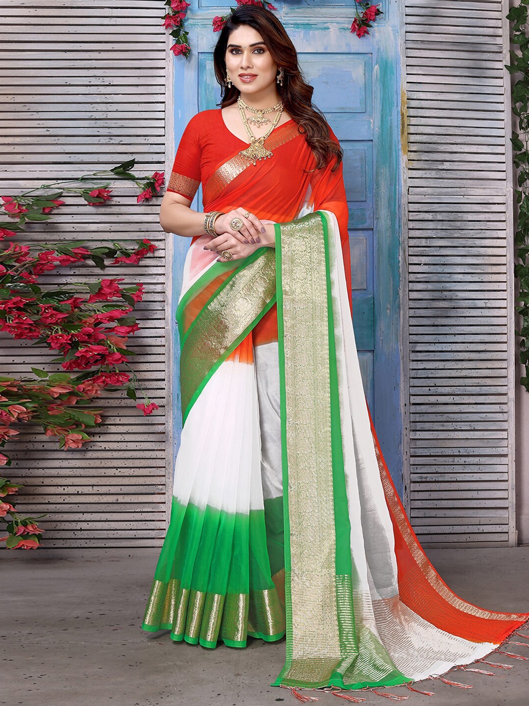 

Mitera White & Orange-Coloured Colourblocked Zari Organza Saree