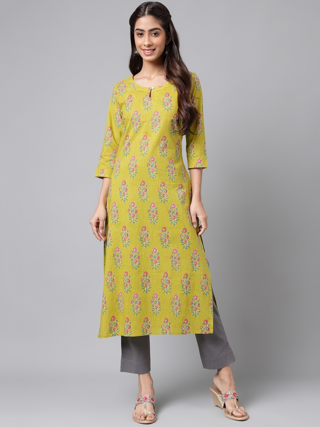 

Janasya Green Floral Printed Straight Kurta