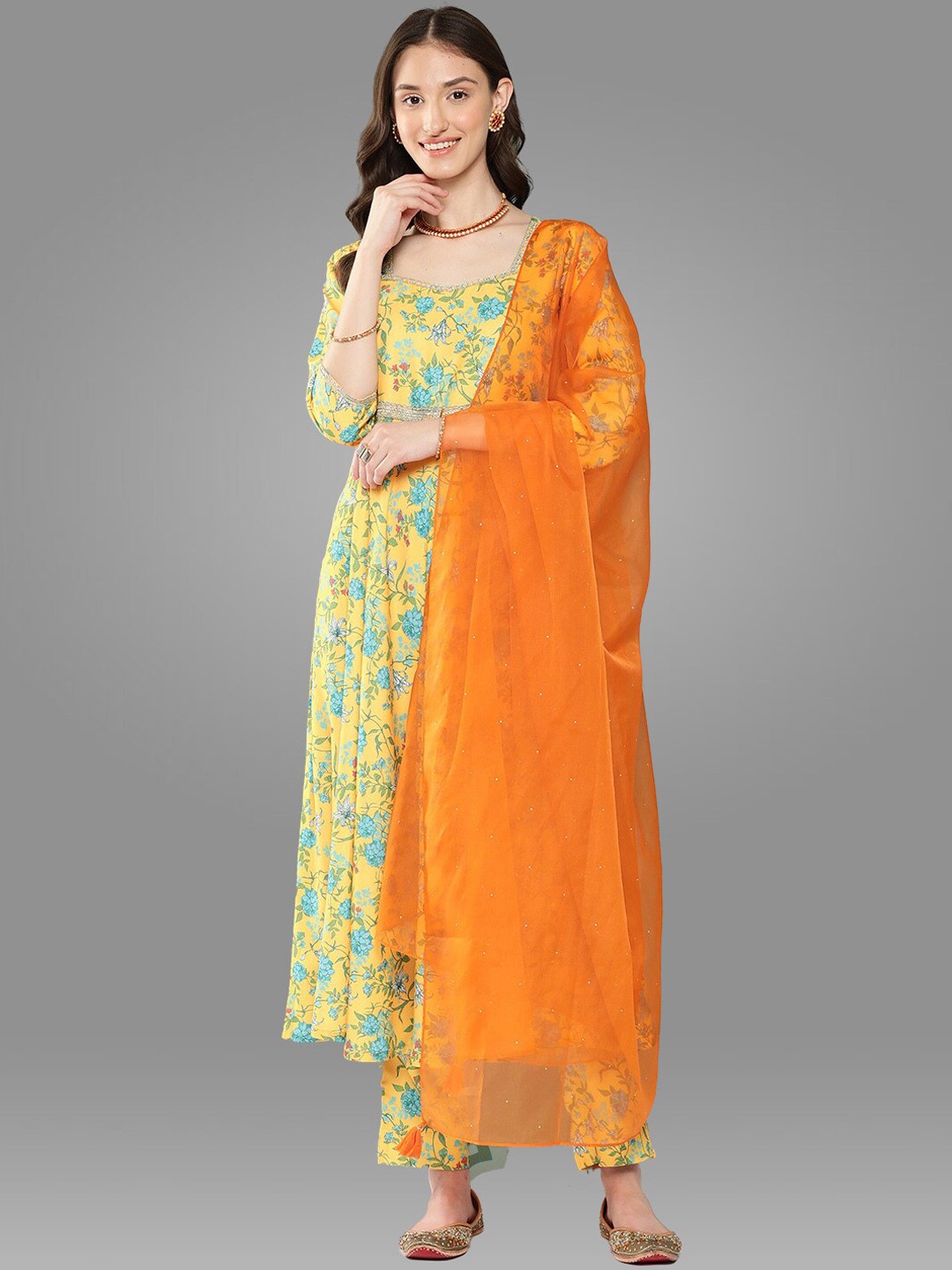 

Janasya Floral Printed Gotta Patti Anarkali Kurta with Trousers & Dupatta, Yellow