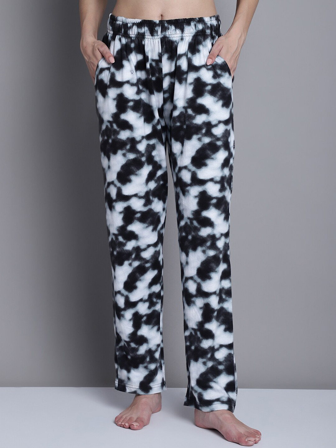 

Shararat Women Printed Pure Cotton Lounge Pant, Black