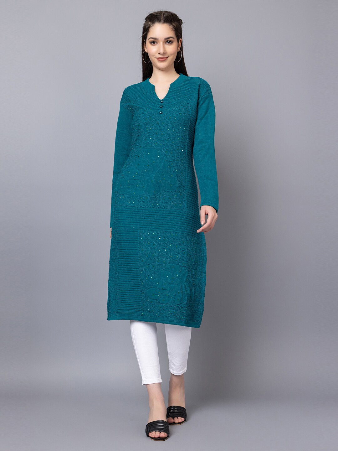 

TYSORT Woven Designed Sequinned Detailed Round Neck Straight Woolen Kurta, Green