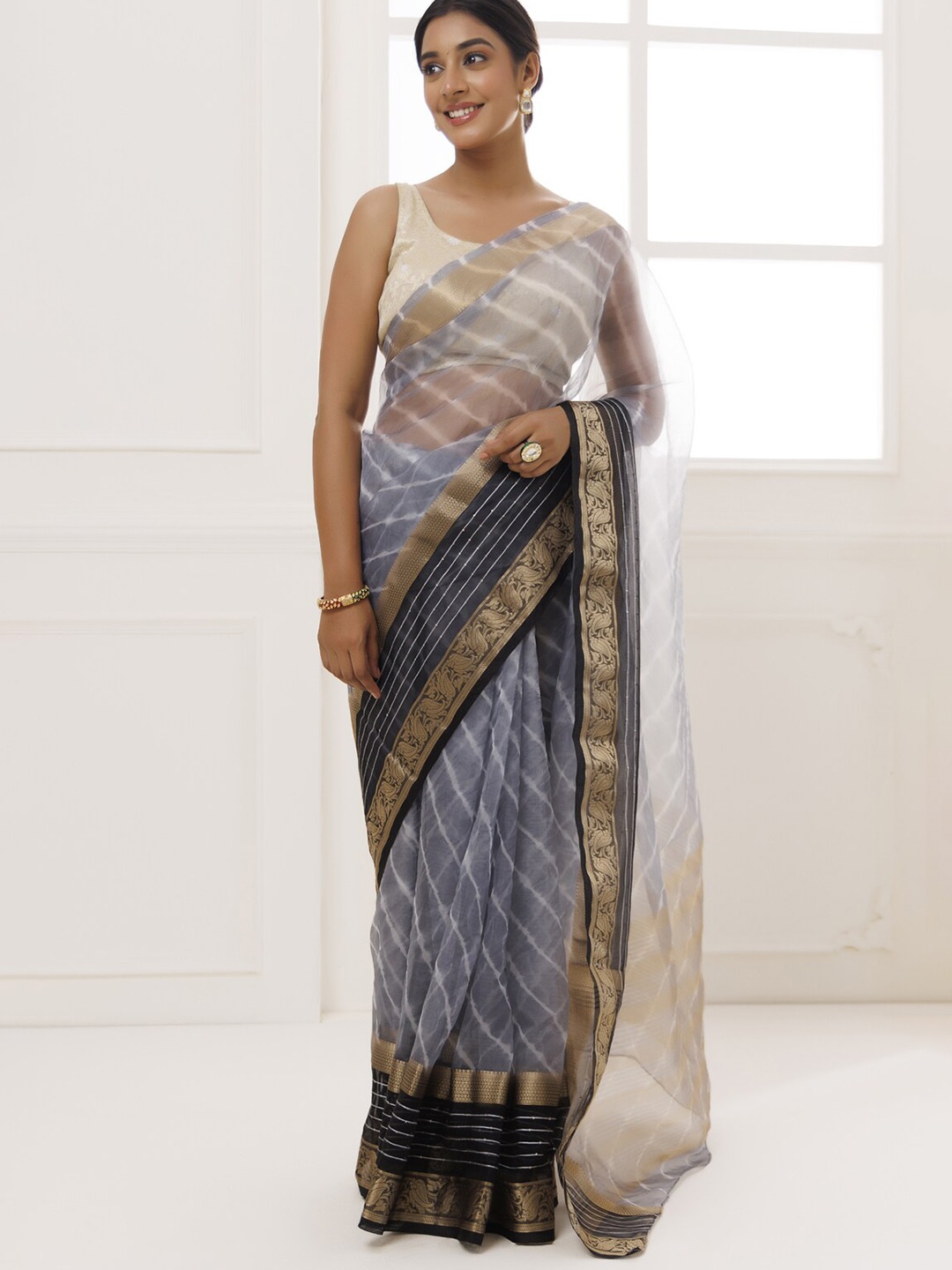 

Geroo Jaipur Leheriya Dyed Zari Organza Leheriya Saree, Grey