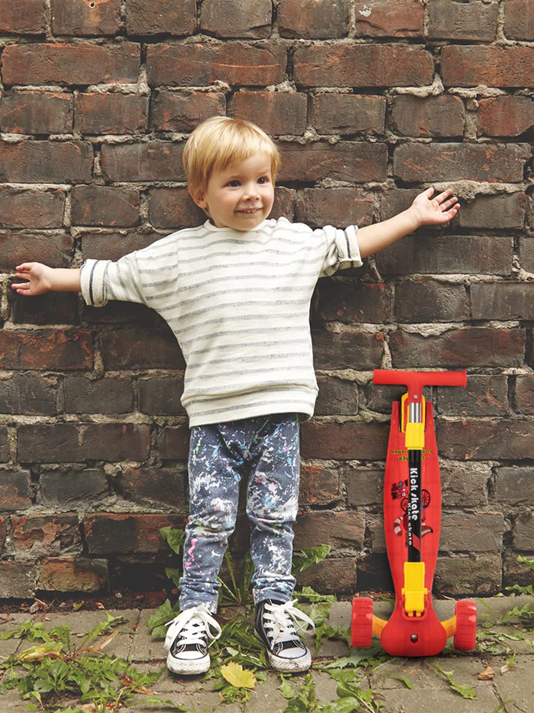 

BAYBEE Kids 3 Wheels Foldable & Adjustable Scooter With LED, Red