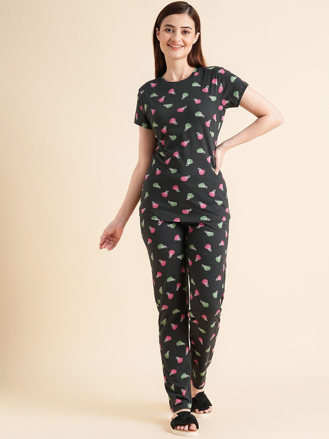 

Sweet Dreams Black & Green Geometric Printed Pure Cotton Night suit
