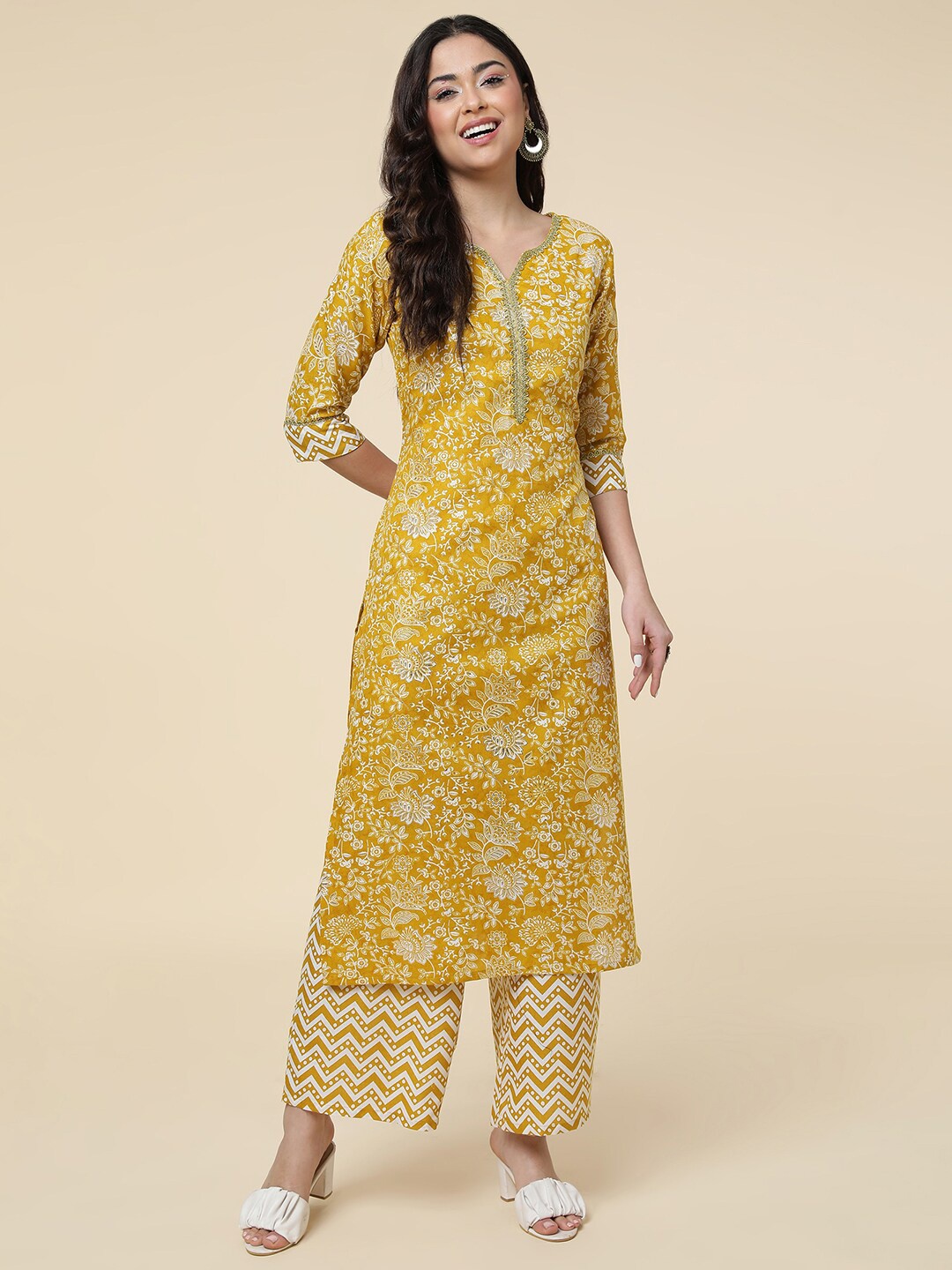 

CLEMIRA Floral Printed Straight Kurta & Palazzos with Dupatta, Yellow