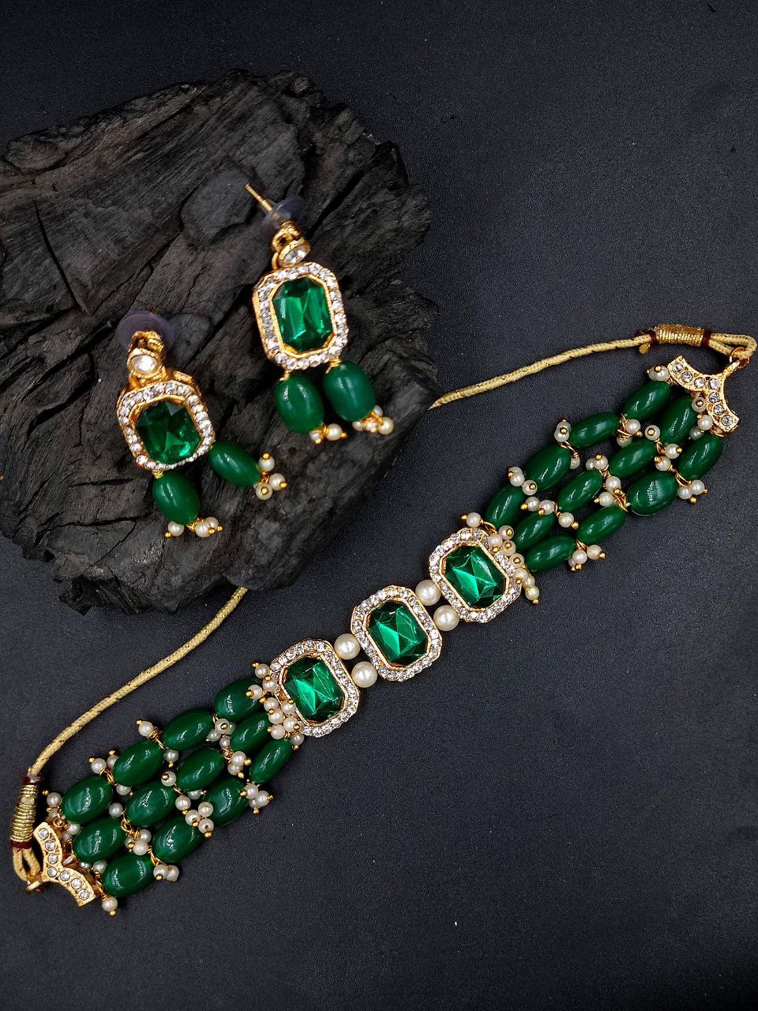 

Anouk Gold-Plated Stone-Studded & Beaded Jewellery Set