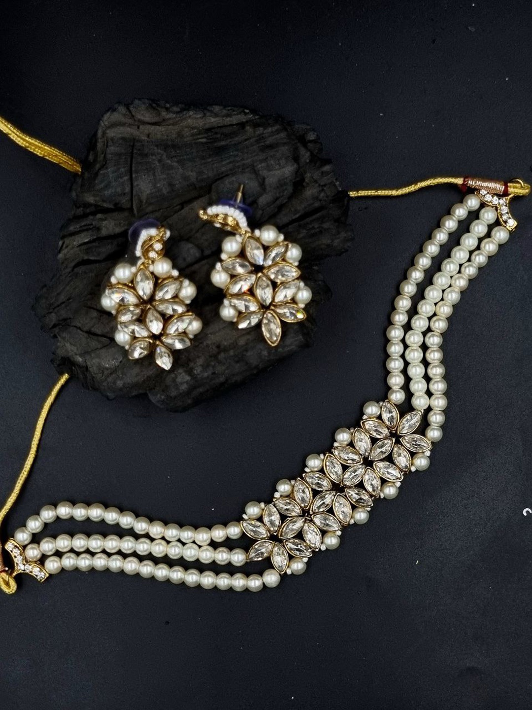 

Anouk Gold-Plated Stone-Studded & Pearl Beaded Jewellery Set