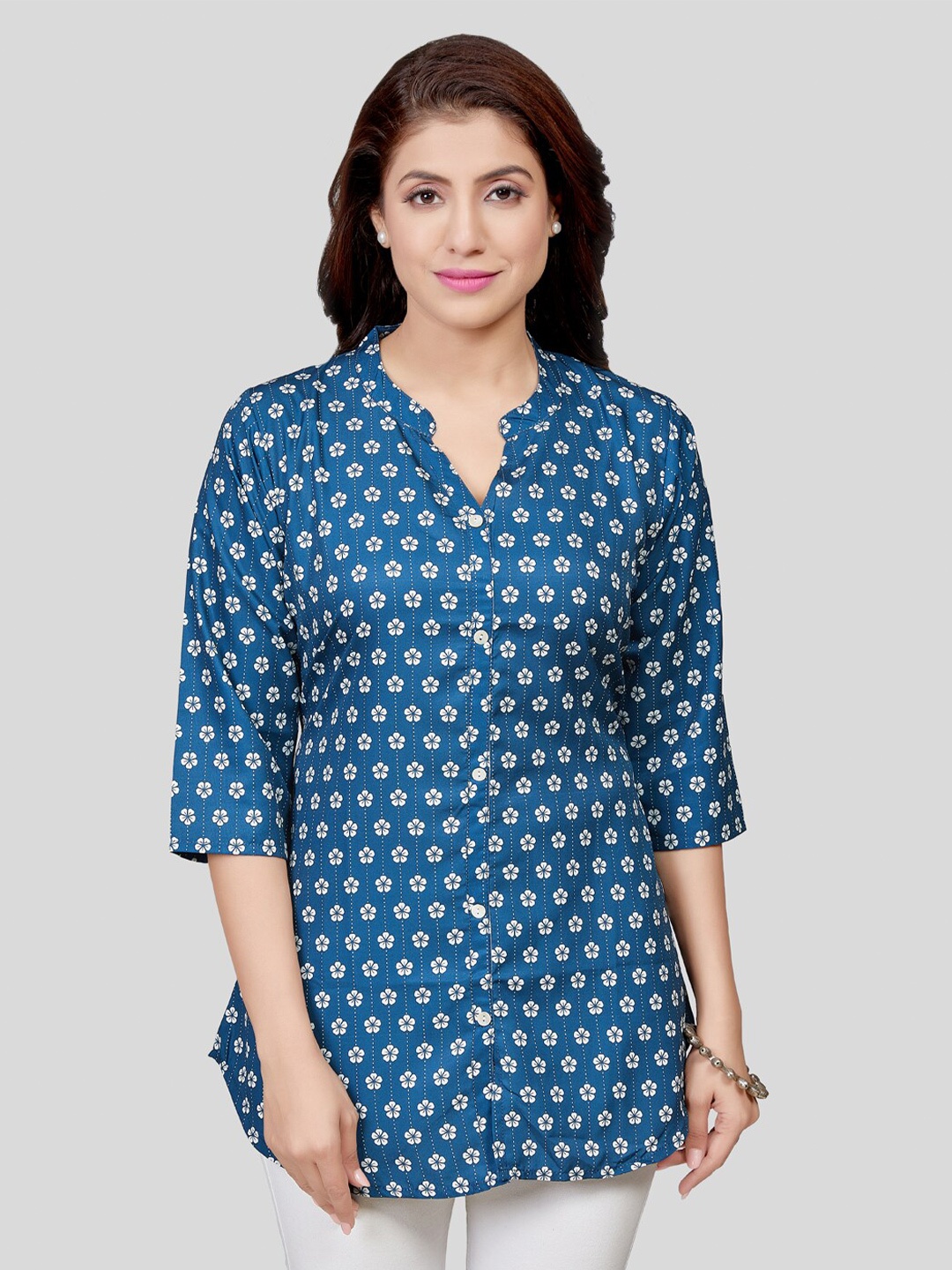 

Saree Swarg Floral Printed Mandarin Collar A-Line Kurti, Blue
