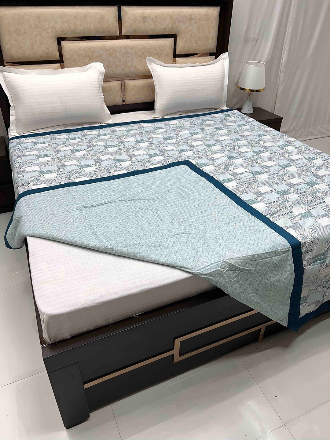 

Pure Decor Blue & Green AC Room Reversible 300 GSM Double Bed Dohar