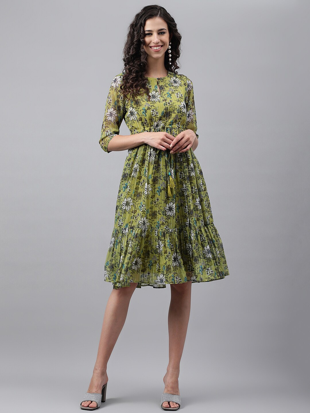 

Janasya Floral Printed Keyhole Neck Tie-Ups Fit & Flare Dress, Green