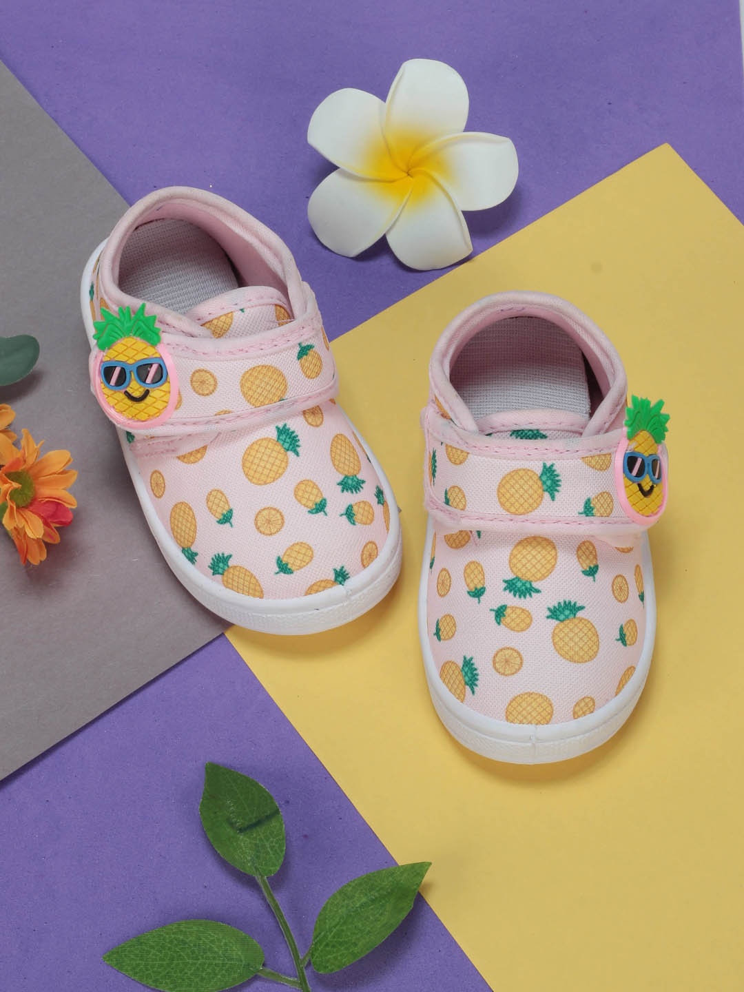

Lil Lollipop Infants Pineapple Printed Musical Velcro Sneakers, Pink