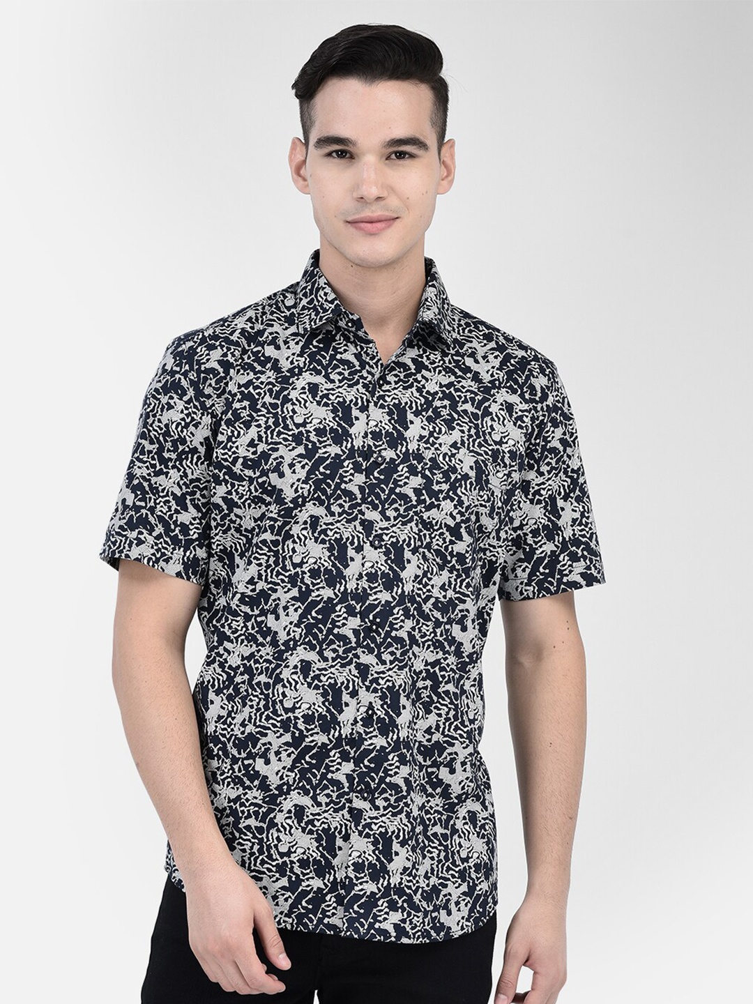 

Zeal Abstract Printed Cutaway Collar Standard Pure Cotton Casual Shirt, Navy blue