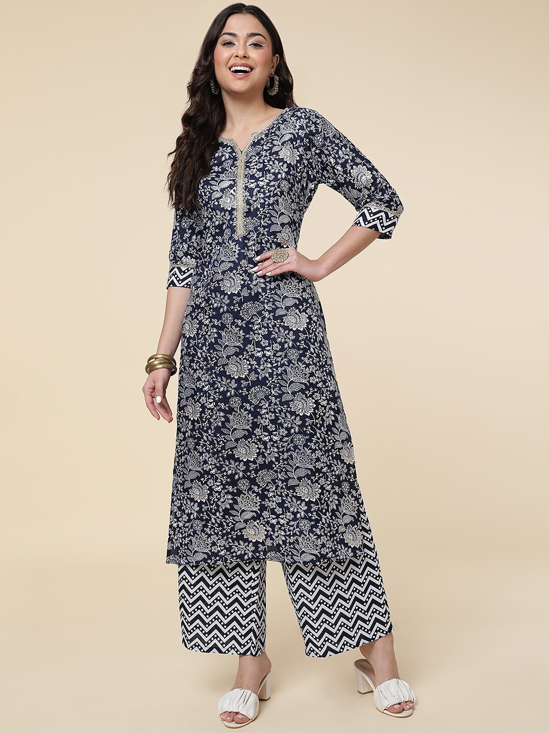 

CLEMIRA Floral Printed Kurta with Salwar & With Dupatta, Black
