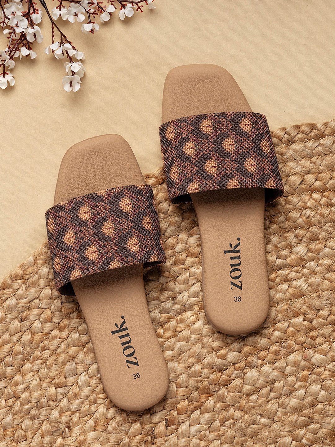 

ZOUK Printed Open Toe Flats, Brown