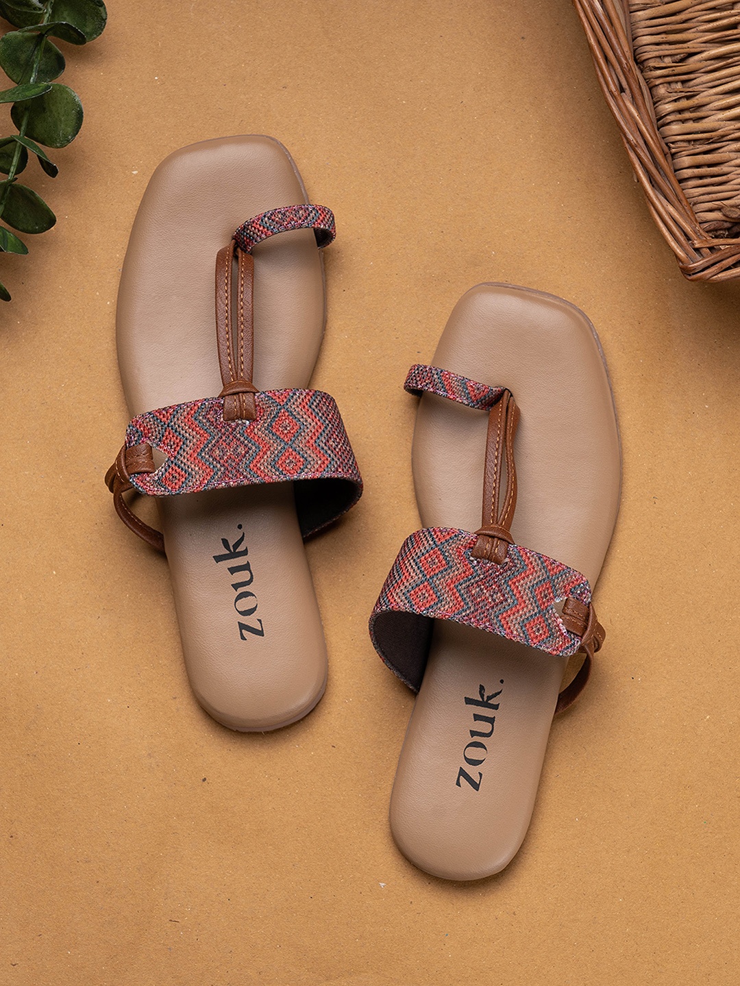 

ZOUK Printed One Toe Flats, Red