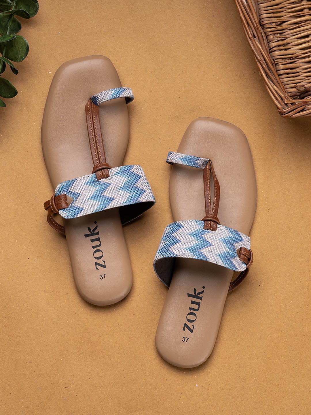 

ZOUK Printed One Toe Flats, Blue