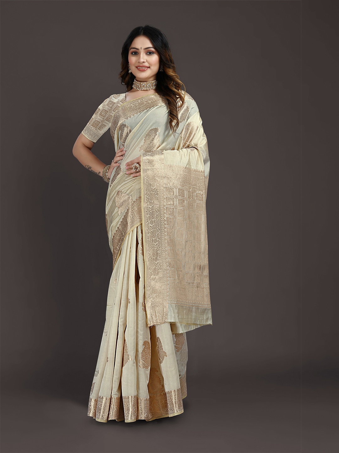 

Mitera Beige & Gold-Toned Woven Design Zari Kasavu Saree