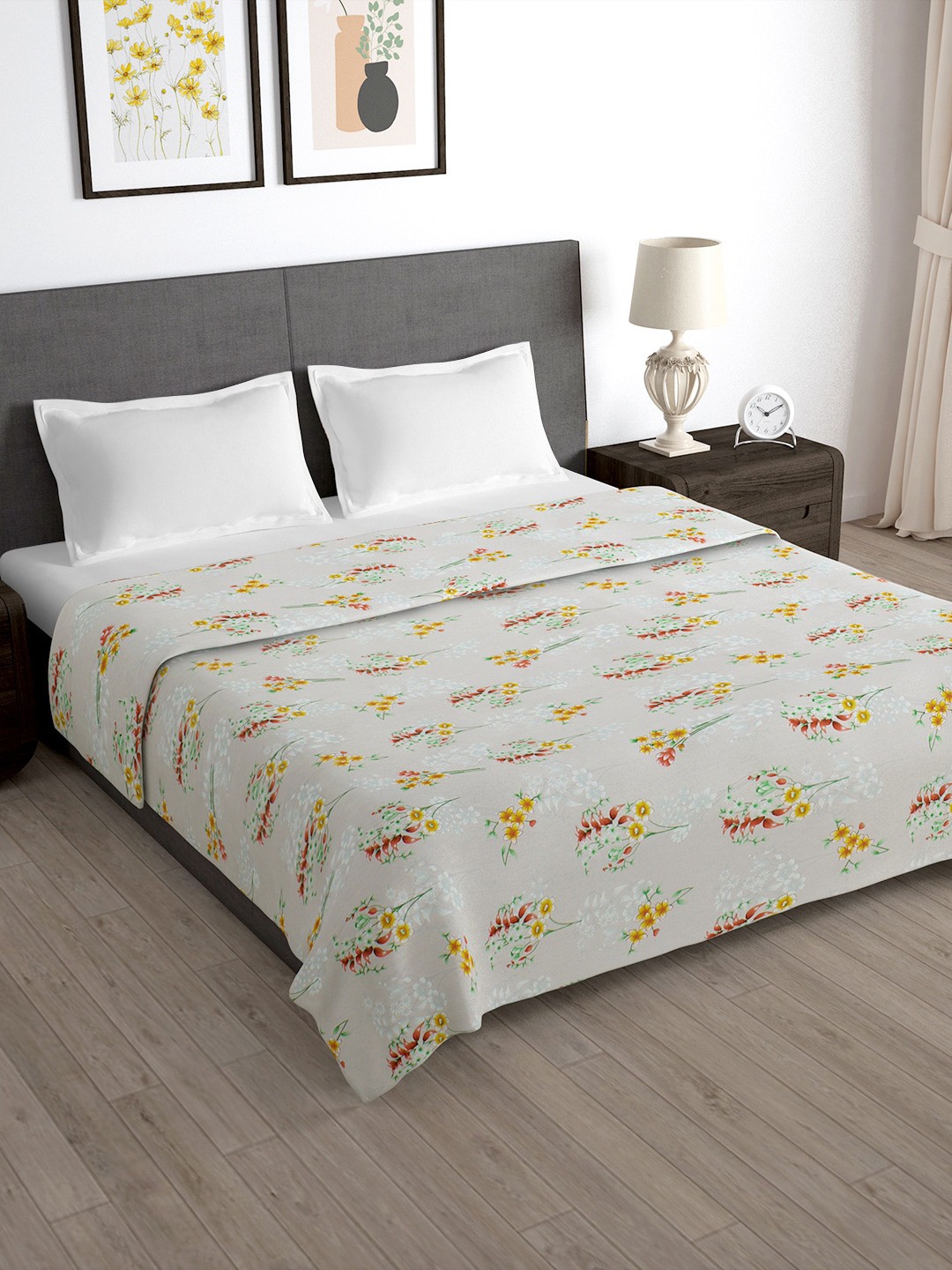

Story@home White & Yellow 180 TC Double Size Duvet Cover, Cream