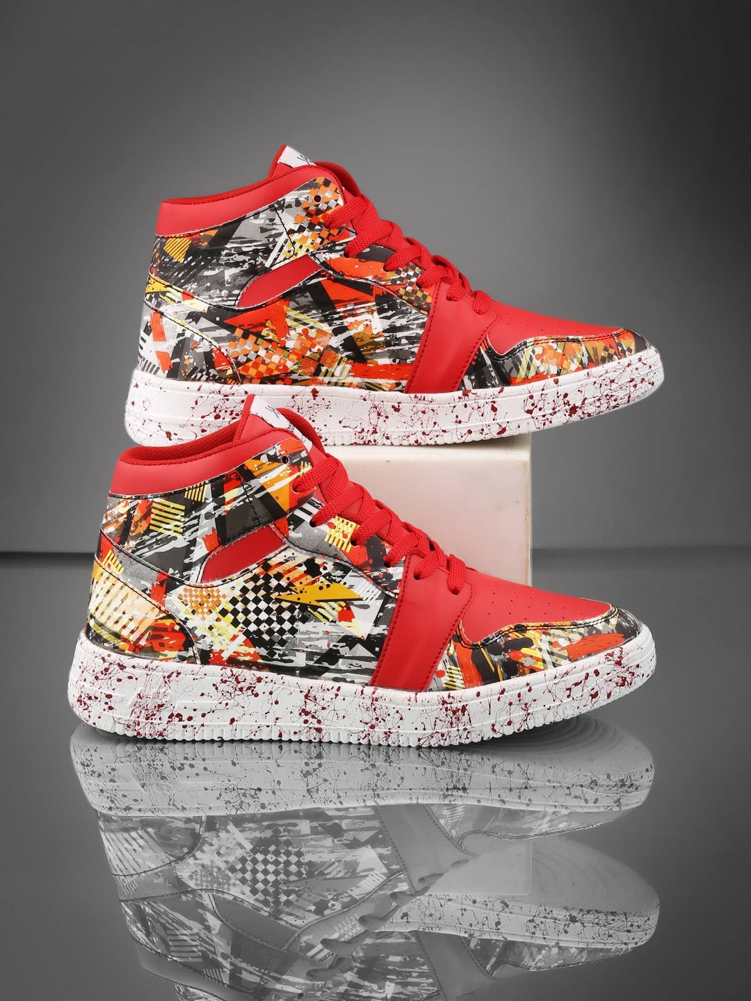 

Woakers Men Printed Waterproof Lining Sneakers, Red