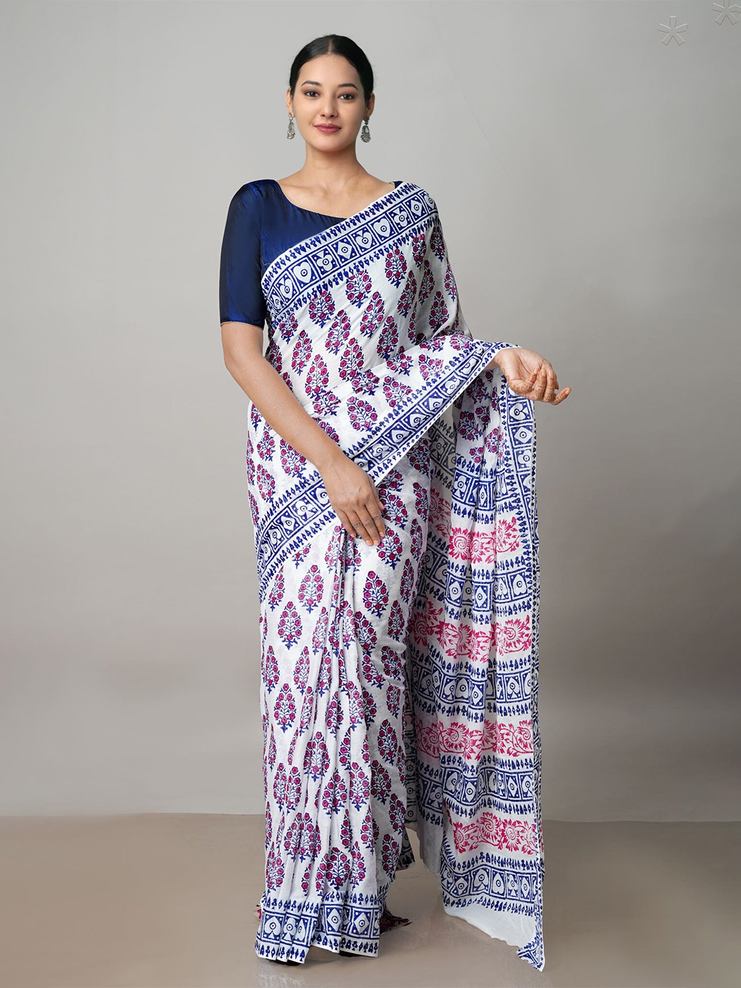 

Unnati Silks Floral Printed Pure Cotton Block Print Saree, White