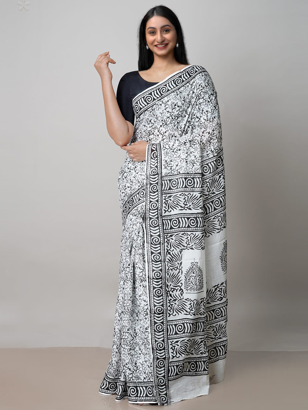 

Unnati Silks Ethnic Motifs Printed Pure Cotton Block Print Saree, White